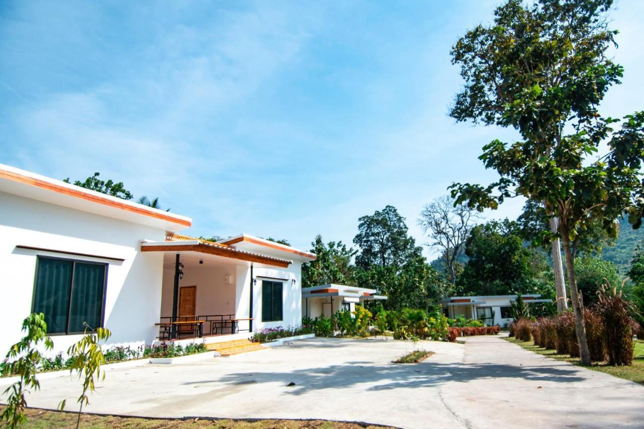 Khunkhao Tamnanprai Resort Suan Phueng Exterior foto