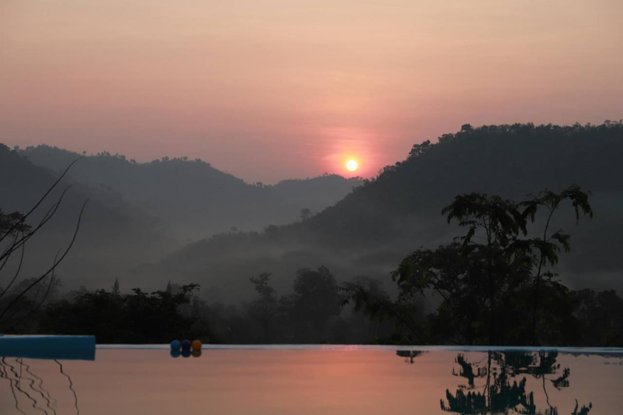 Khunkhao Tamnanprai Resort Suan Phueng Exterior foto